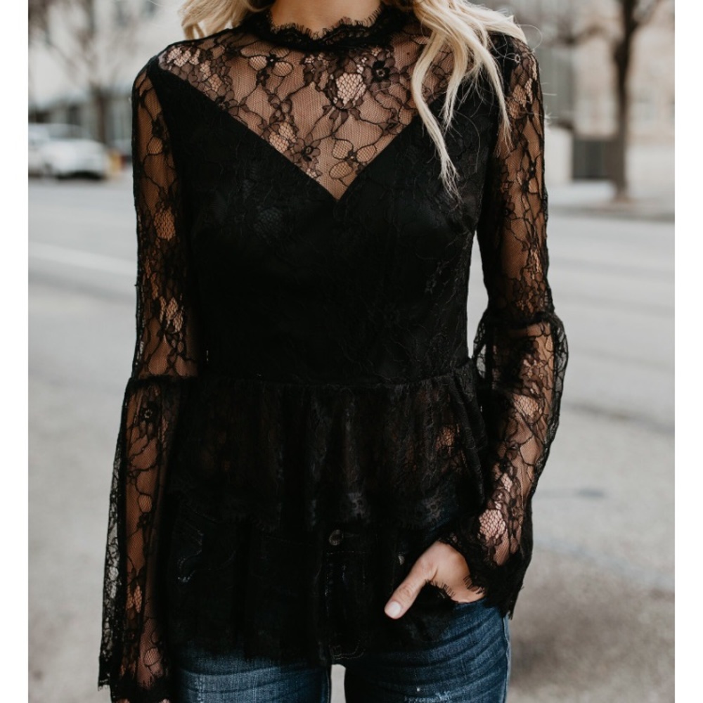 Vici black lace top